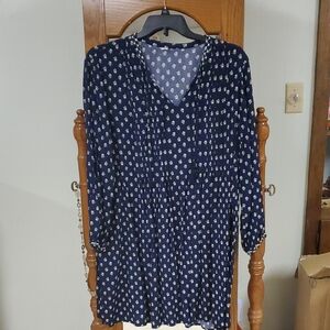 Old Navy Dark Blue Top with Light Pattern